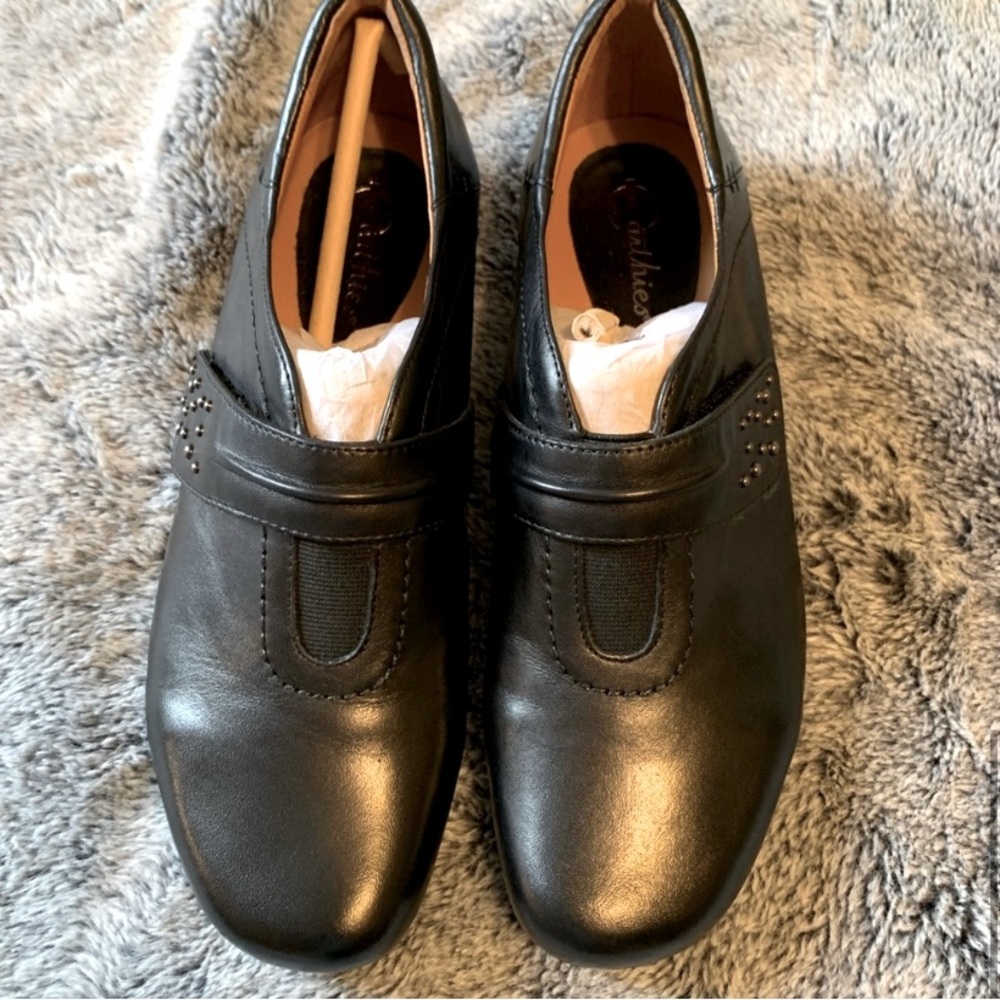 Black earthies shoes